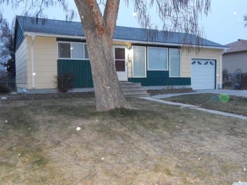 615 Coast St, Richland, WA 99354-1849