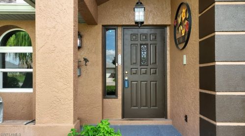 622 Weston Rd, Lehigh Acres, FL 33936-7549