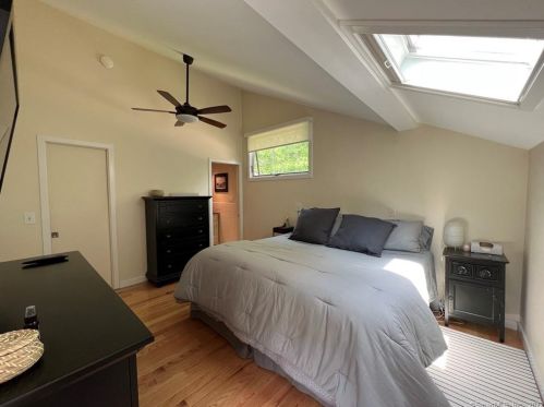 6 Buttonball Trl, Norwalk CT  06851-2812 exterior