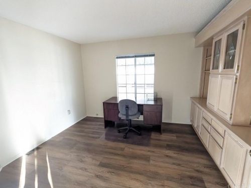 5438 Don Luis Dr, Carlsbad CA  92010-3927 exterior