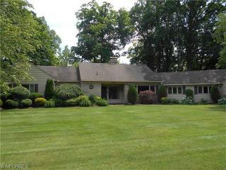 124 Pepperidge Dr, Geneva On The Lake, OH 44041-7106