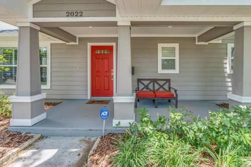 2022 14th St, Saint Petersburg, FL 33704-2636