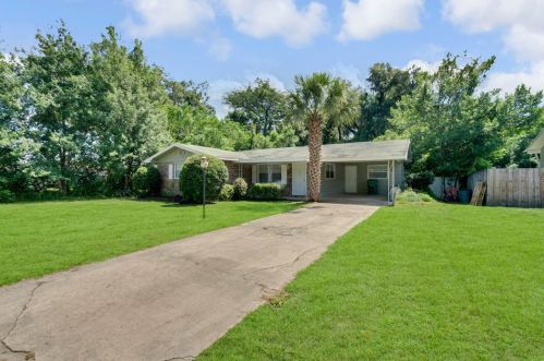 645 Stone St, Deland FL  32720-3244 exterior