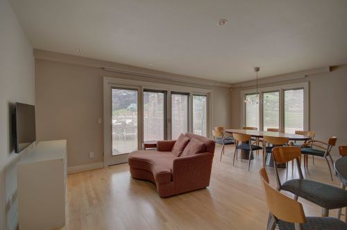 875 Squire Oaks Dr, Covington KY  41017-1342 exterior