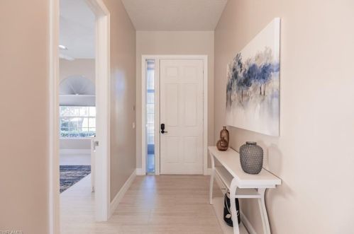 4353 Montalvo Ct, Naples FL  34109-1374 exterior