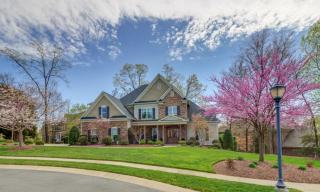 8906 Landsdowne Ave, Harrisburg, NC 28075-9691