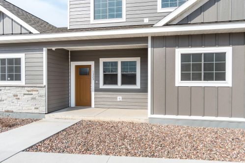 1307 Hagar St, La Crosse, WI 54603-2854