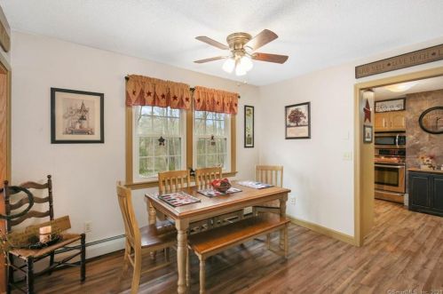 32 Elvira Hts, Putnam CT  06260-2500 exterior