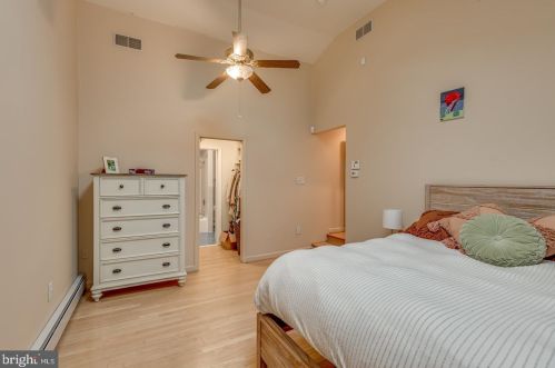 200 Park Dr, Camden NJ  08108-2236 exterior