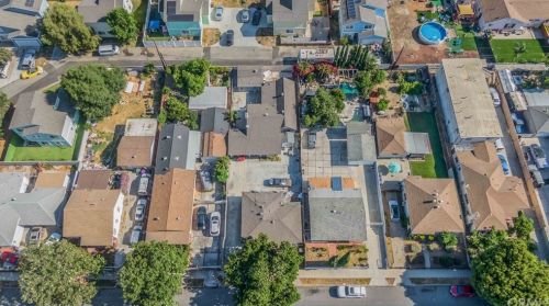 129 69th Way, Long Beach CA  90805-1237 exterior