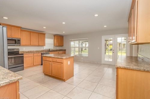 2008 27 Ter, Cape Coral FL  33904-3256 exterior