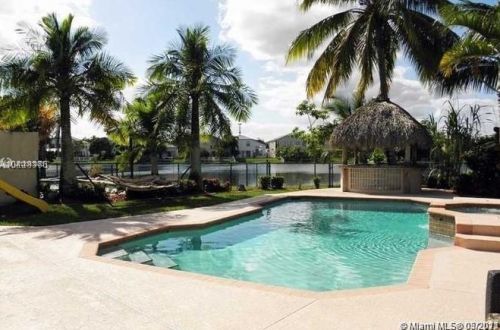 1664 158th Ln, Hollywood FL  33028-1695 exterior