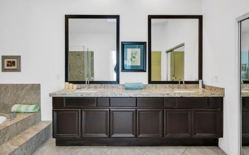 94 Kavenish Dr, Rancho Mirage CA  92270-3247 exterior