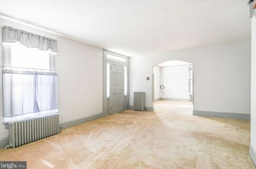 409 4th St, Laurel DE  19956-1505 exterior