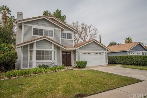 1213 Anthony St, Redlands, CA 92374-3939