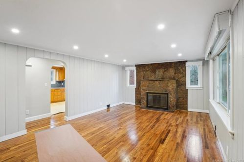 23 Pape Rd, New Britain, CT 06053-2121