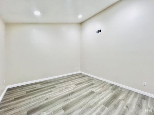 4613 Mccray St, Bakersfield CA  93308-1227 exterior