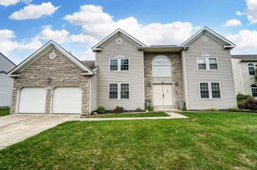 3850 Carlotta St, Darbydale, OH 43123-8610