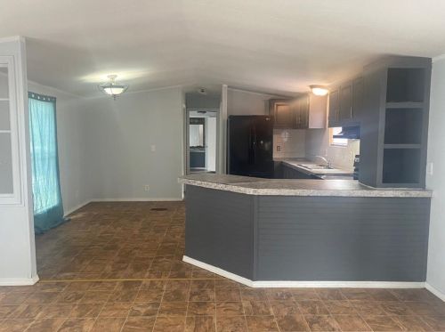 12 Meremar Ln, Mont Belvieu, TX