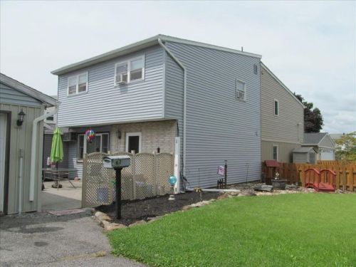 63 Covington Pl, Catasauqua, PA 18032-1012