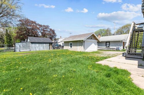 1739 Elmwood Ave, Oshkosh WI  54901-2739 exterior