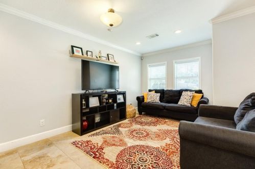 803 Sealy St, Galveston TX 77550-6221 exterior