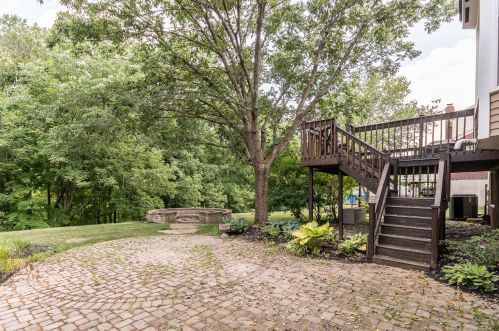 8235 Woodcreek Dr, Florence KY  41042-9119 exterior