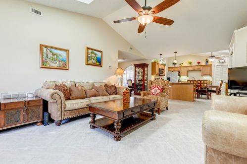 909 Fulton Way, Sebastian FL  32958-5123 exterior