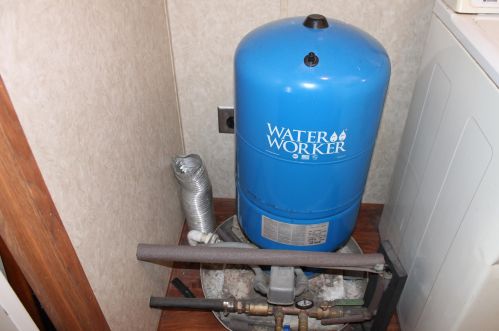 25 Warner Rd, Henniker NH  03242-3168 exterior