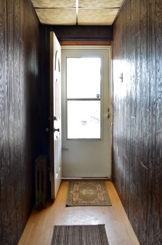 45 42nd St, Bayonne, NJ 07002-4848