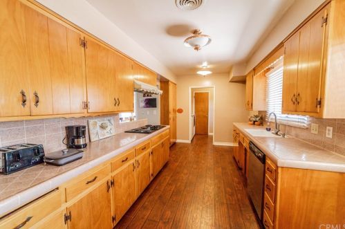 5361 Golden Ave, Riverside CA  92505-2416 exterior