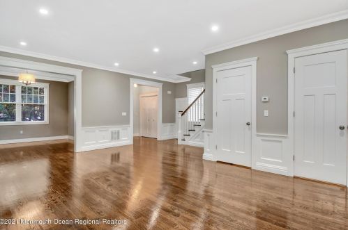 292 Spring St, Tinton Falls NJ 07701-2232 exterior