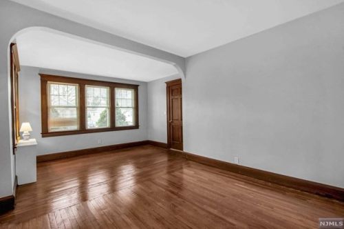 491 James St, N Milford NJ  07646-1023 exterior