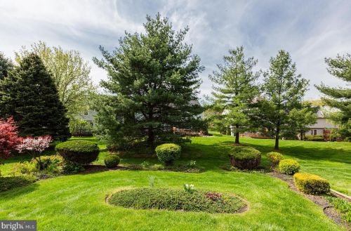 18 Townsend Ct, Lancaster PA  17603-6797 exterior