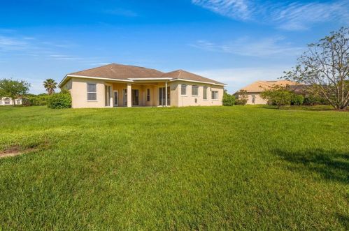 34220 Sahalee Loop, Dade City FL  33525-6224 exterior