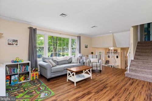 431 Blacklatch Ln, Camp Hill, PA 17011-8416