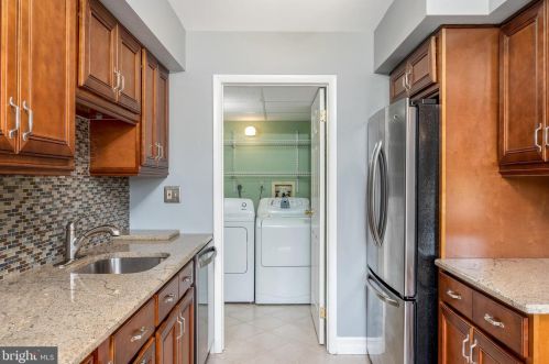 492 Devon Ct, Downingtown PA  19335-4221 exterior