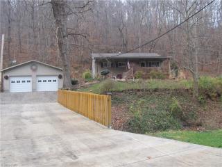 52772 Fisher Hill Rd, Clarington, OH 43915-9717