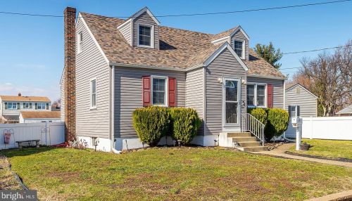 219 5th St, Gloucester, NJ 08030-2634