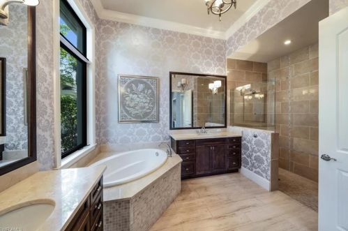 29006 Blaisdell Dr, Naples FL  34119-0930 exterior