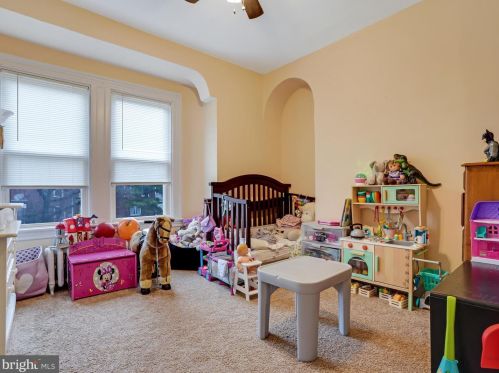 365 College Ave, Lancaster PA 17603-3319 exterior