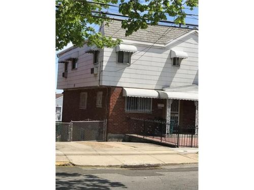 2532 Tiemann Ave, Bronx NY  10469-2751 exterior