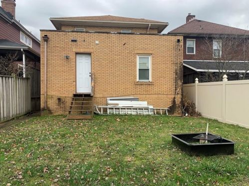 3604 6th Ave, Beaver Falls, PA 15010-3423