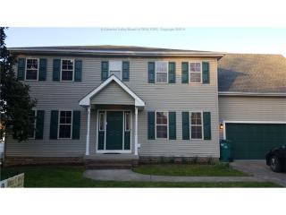316 Lower Overlook Dr, Hurricane, WV 25526-9044