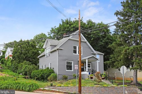 883 Walnut St, Lemoyne, PA 17043-1556