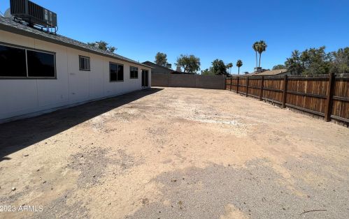 10026 47th Ave, Glendale AZ 85304-4427 exterior