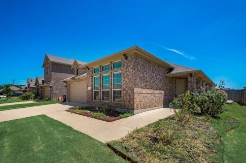 1316 Raleigh Path Rd, Denton, TX 76208-2912