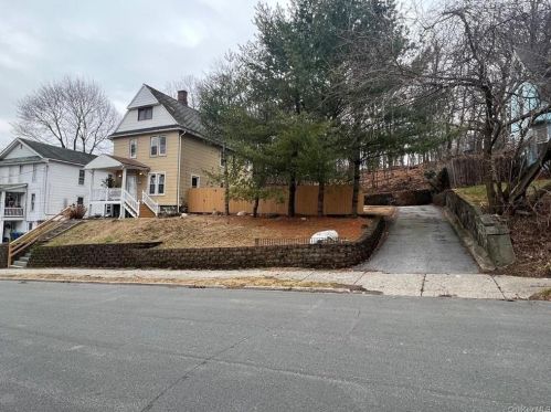 145 Linden Ave, Middletown, NY 10940-4734