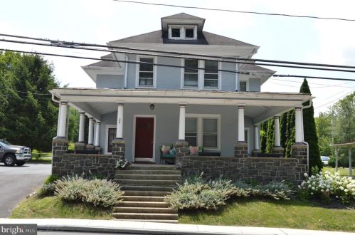 29 Main St, Marsh, PA 19520-9385