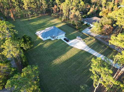 5345 Hawthorn Woods Way, Naples FL  34116-5023 exterior